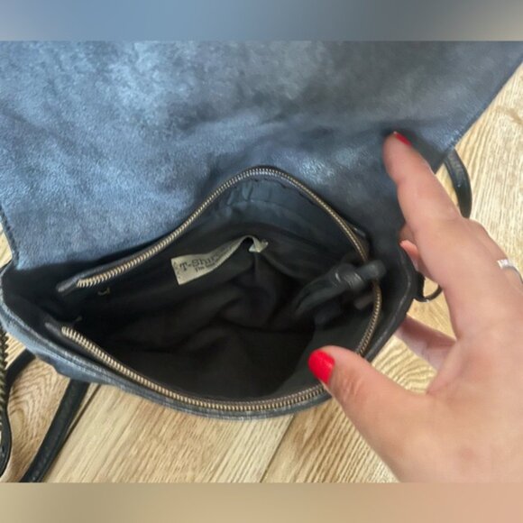 Stylish Grey Purse - Picture 2 of 11